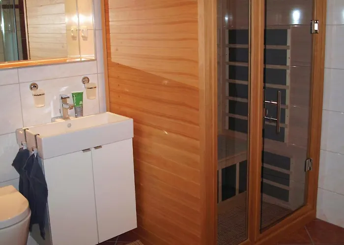 Hébergement de vacances 4 Bedroom Gorgeous In *